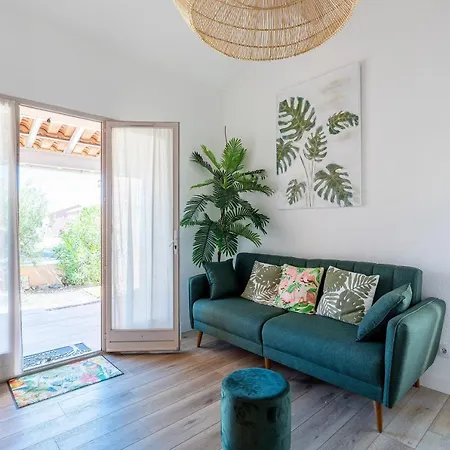Gruissanne - Maison Avec Piscine, à 150m De La Hébergement de vacances
